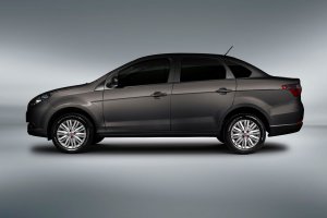 Fiat Grand Siena Attractive 14 Medium (1)