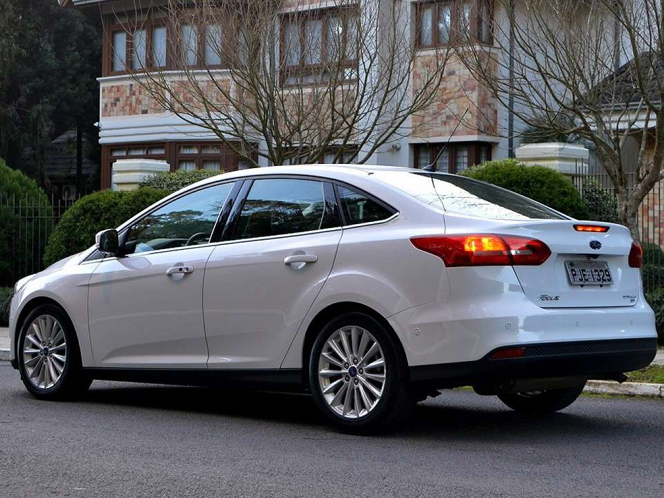 Ford Focus Fastback