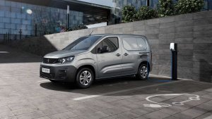 Peugeot E Partner Charging