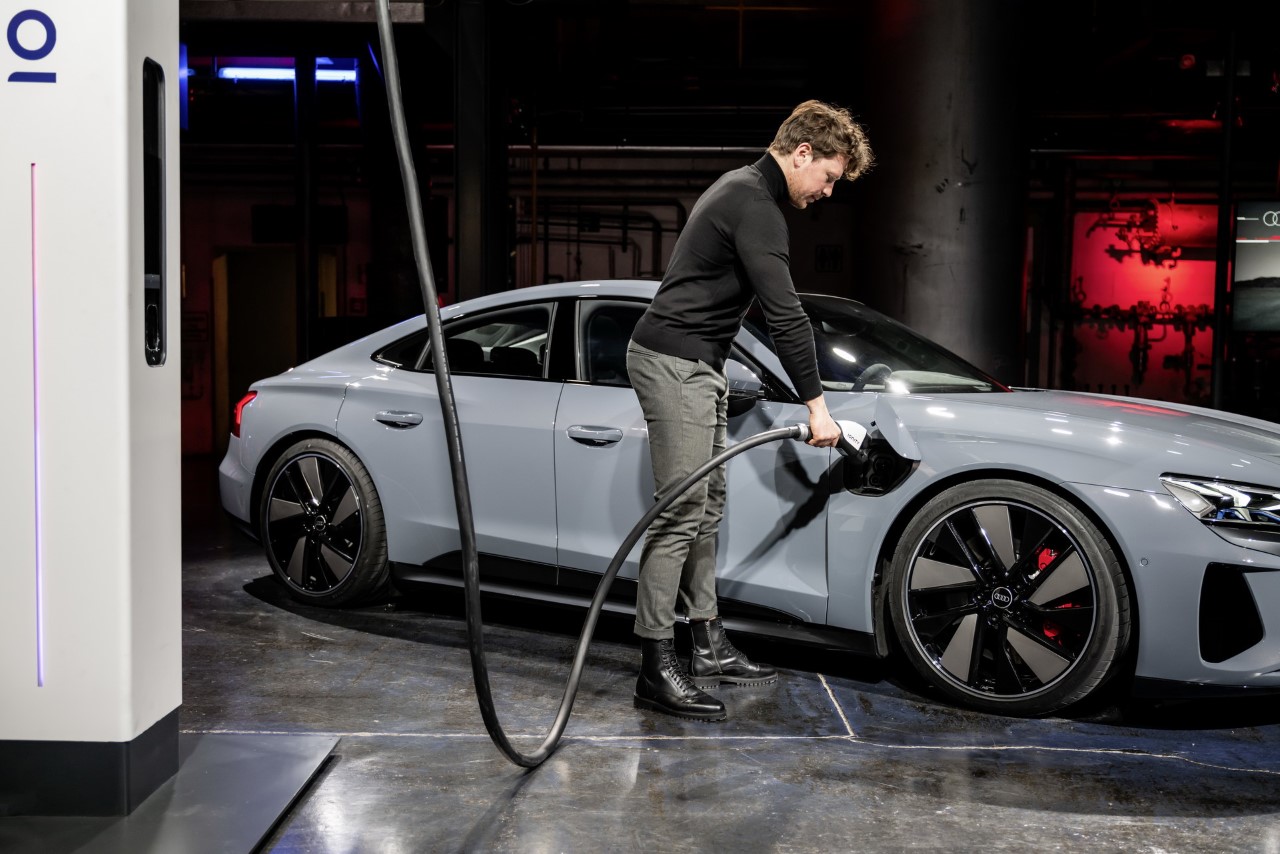 Thumbnail 2022 Audi E Tron Gt 59
