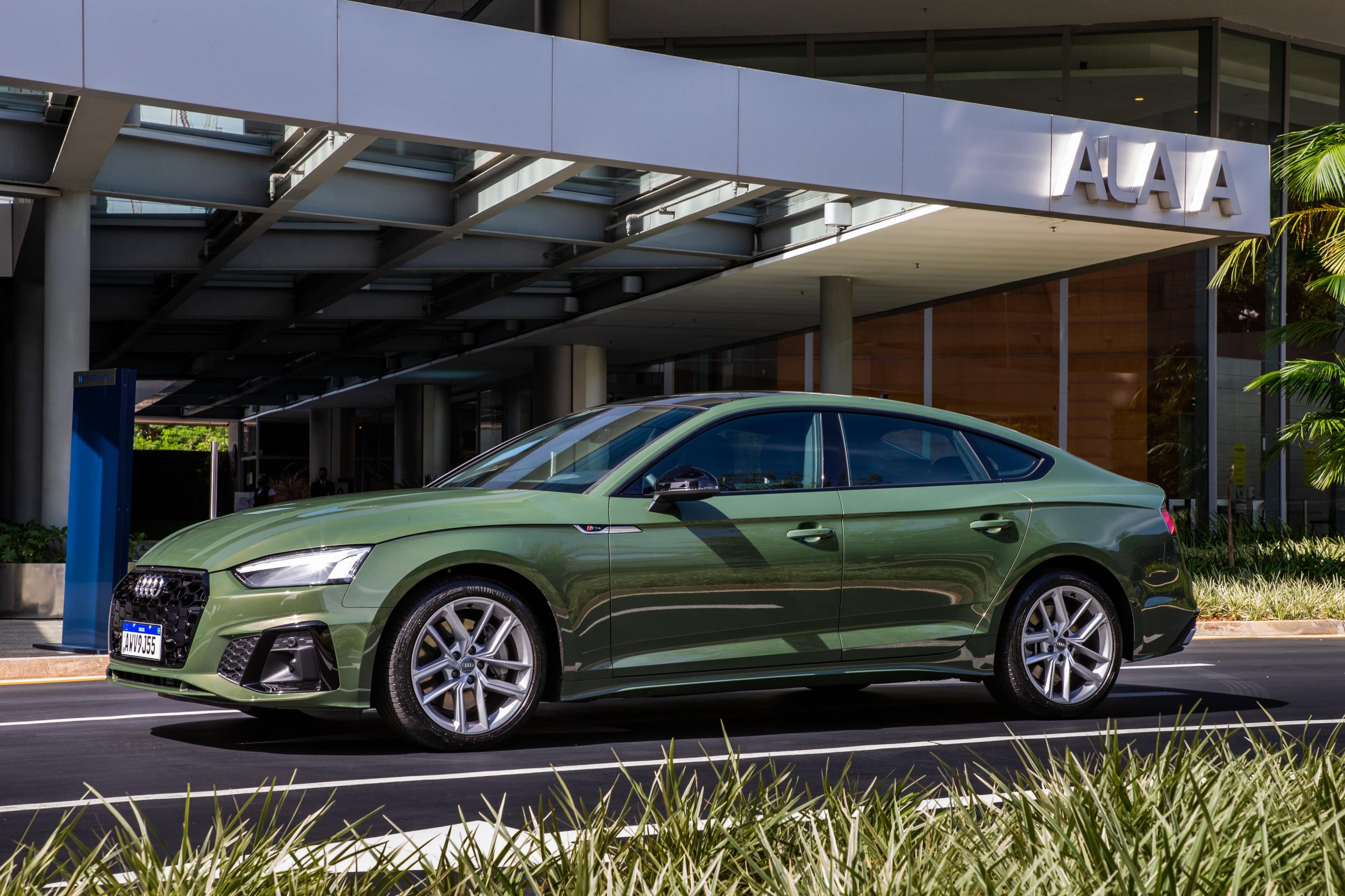 Audi A5 2 Min