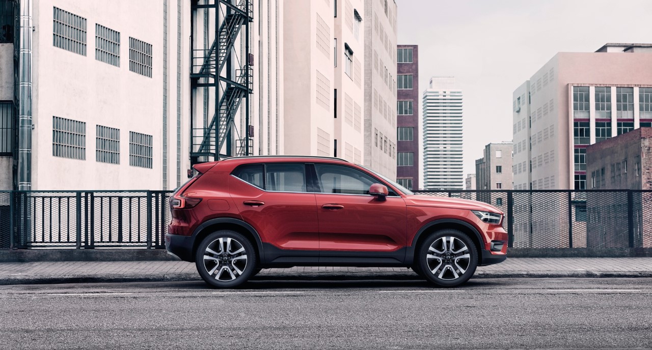 Thumbnail Light Version Xc40 Momentum Plug In Hybrid Retoque My21 04