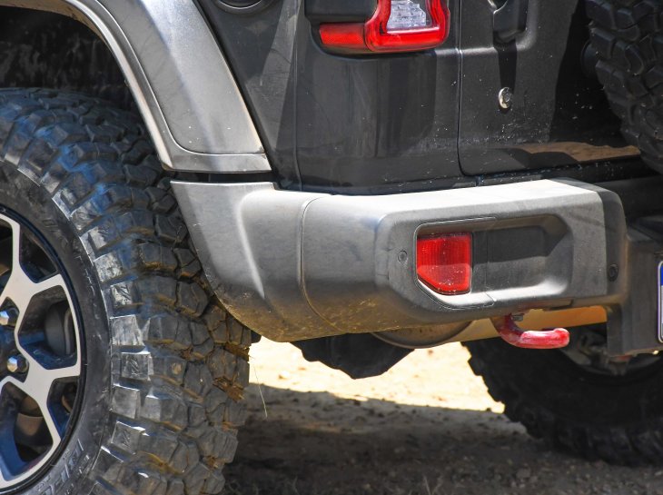 Land Rover Defender x Jeep Wrangler Rubicon