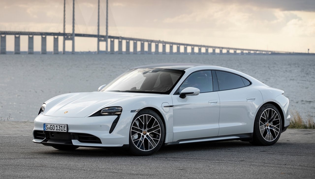 Thumbnail Porsche Taycan Turbo