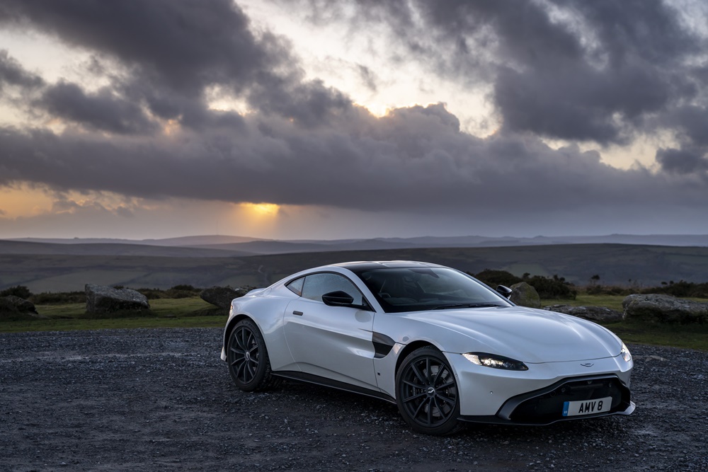 Aston Martin Vantage (1)