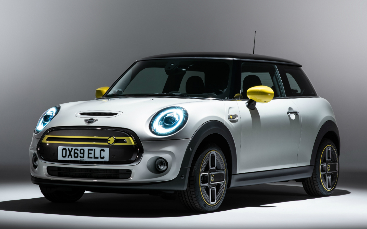 2020 Mini Cooper Se Reveal 01