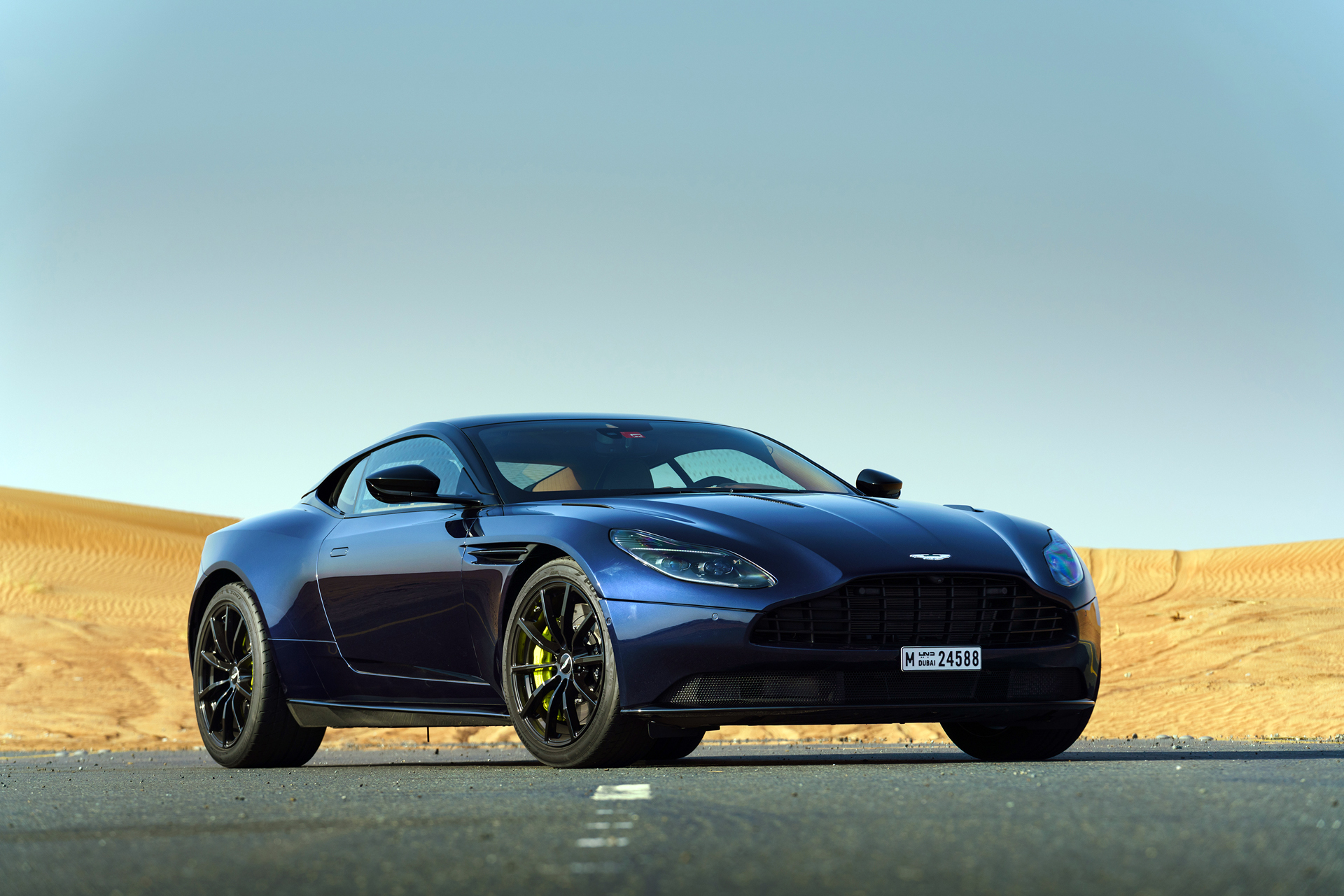 Aston Martin DB11