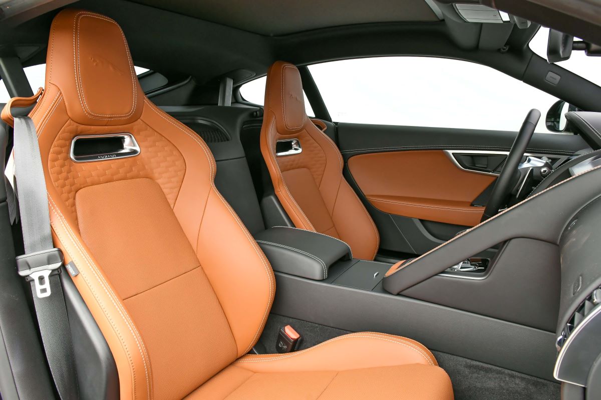 Jaguar F Type (38)
