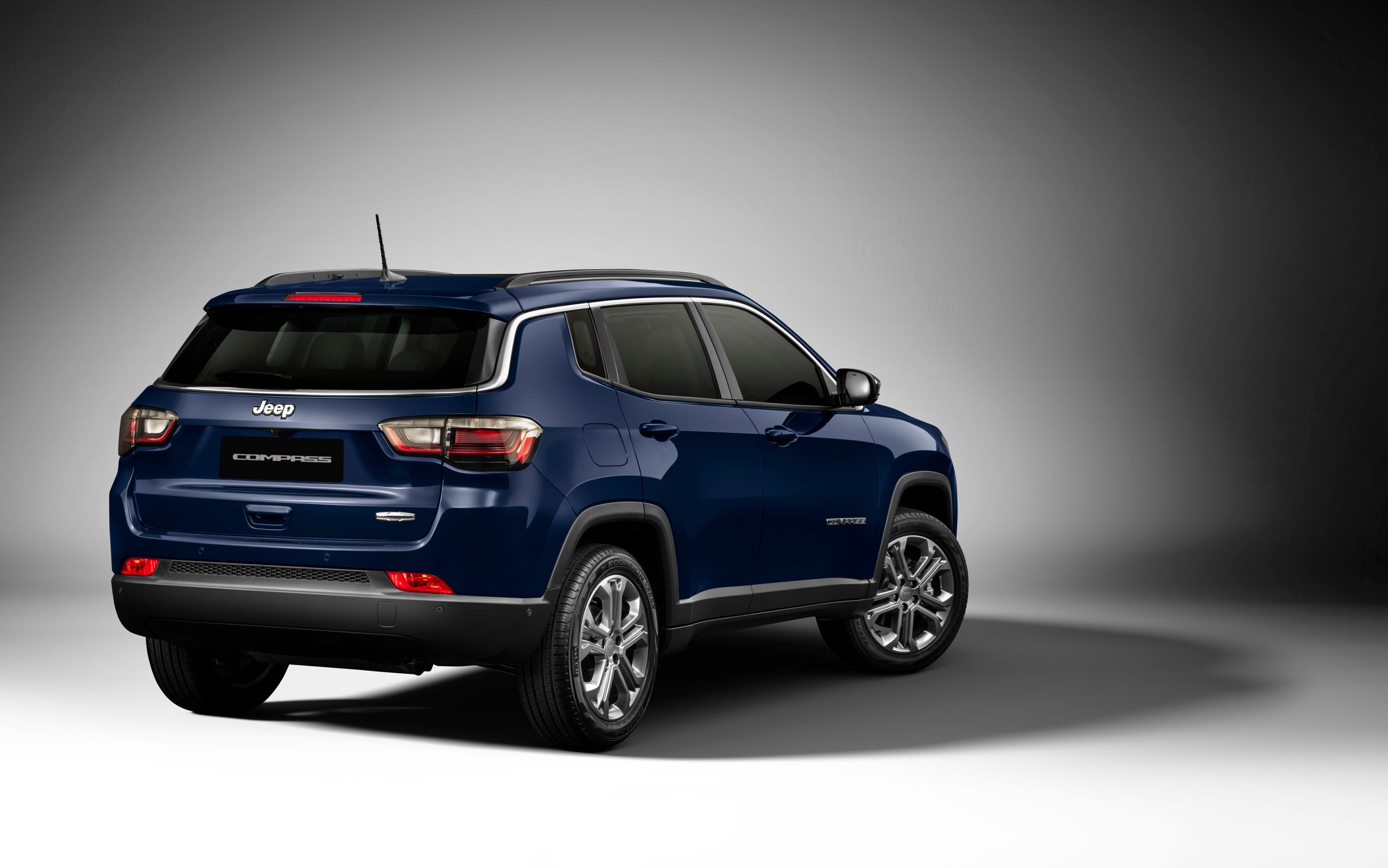 Jeep Compass 2022 Longitude (2)