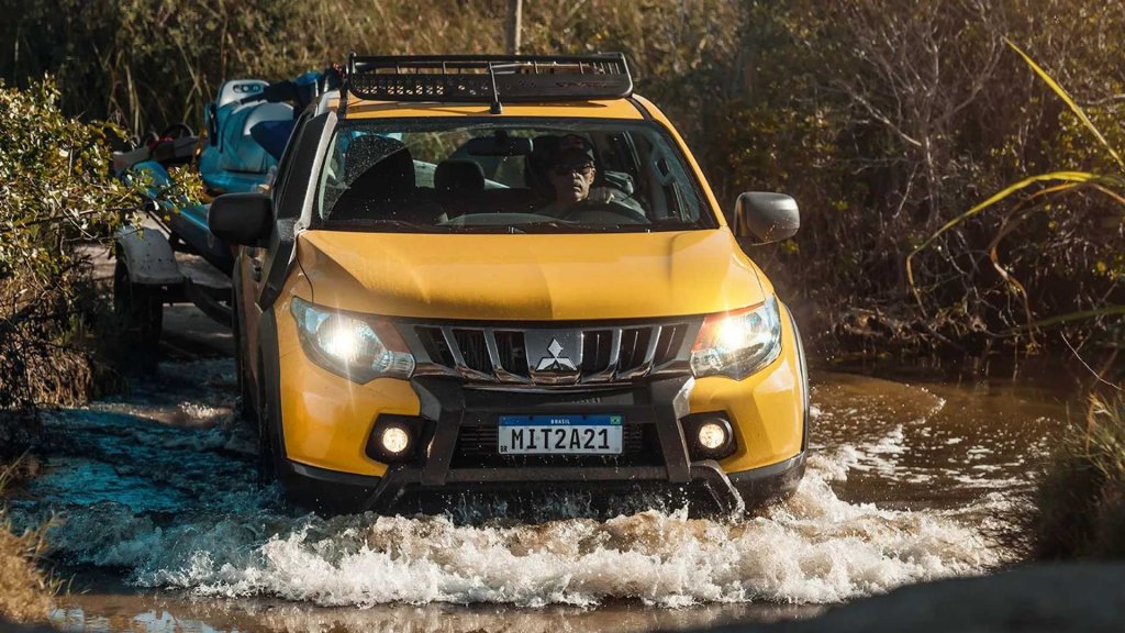 Mitsubishi L200 Triton Savana 2022 (3)