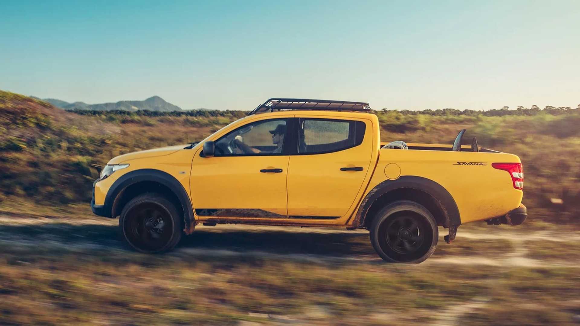 Mitsubishi L200 Triton Savana 2022 (2)