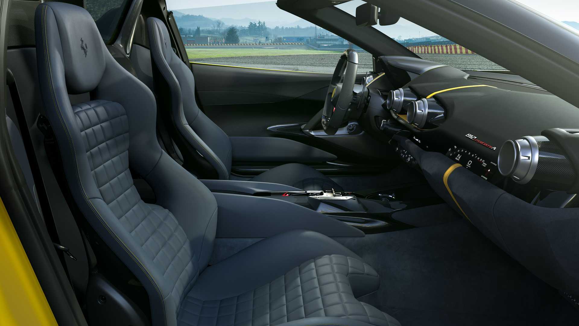 Ferrari 812 Competizione A (2)