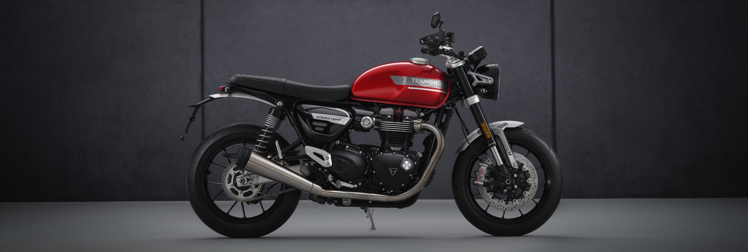 Triumph 2021 Speed Twin Hero 06