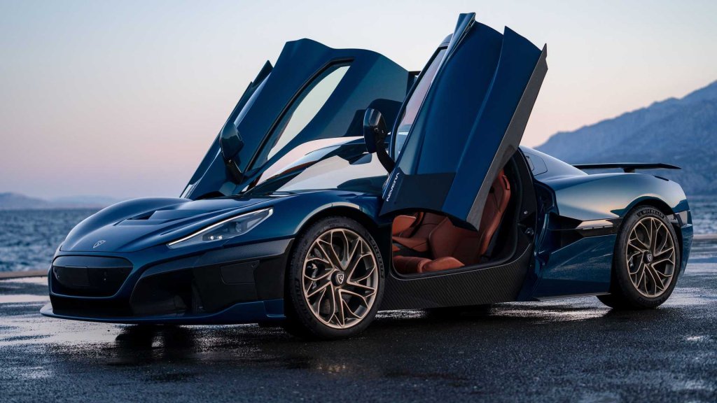Rimac Nevera (3)