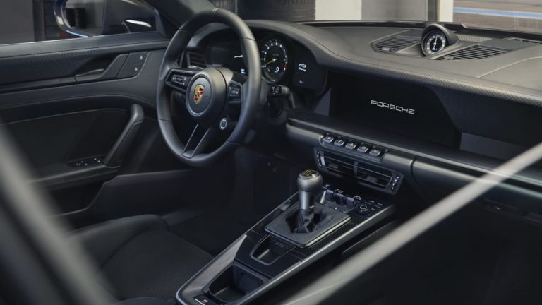 Porsche 911 Gt3 Touring 13 768x432