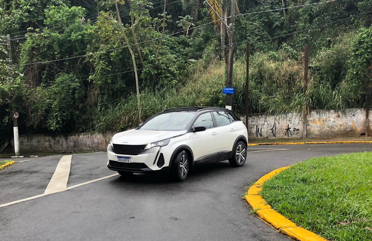 Peugeot 3008 2022 (9)