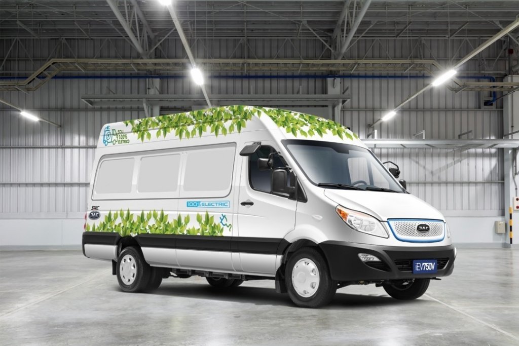 Jac iEV750V