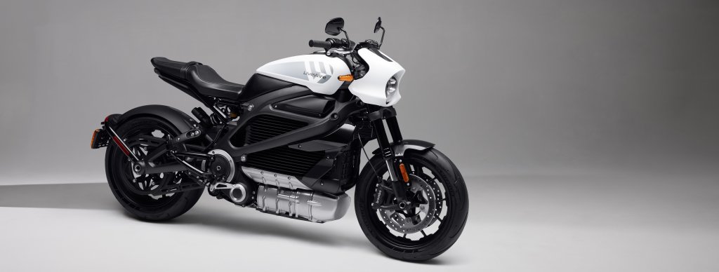 Livewire 2021 Wht 001 Copia