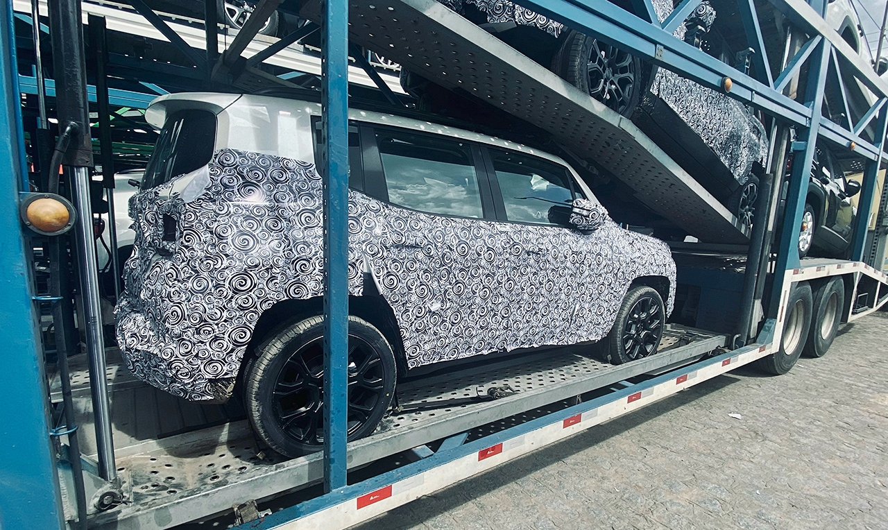 Flagra Novo Jeep Renegade (2)