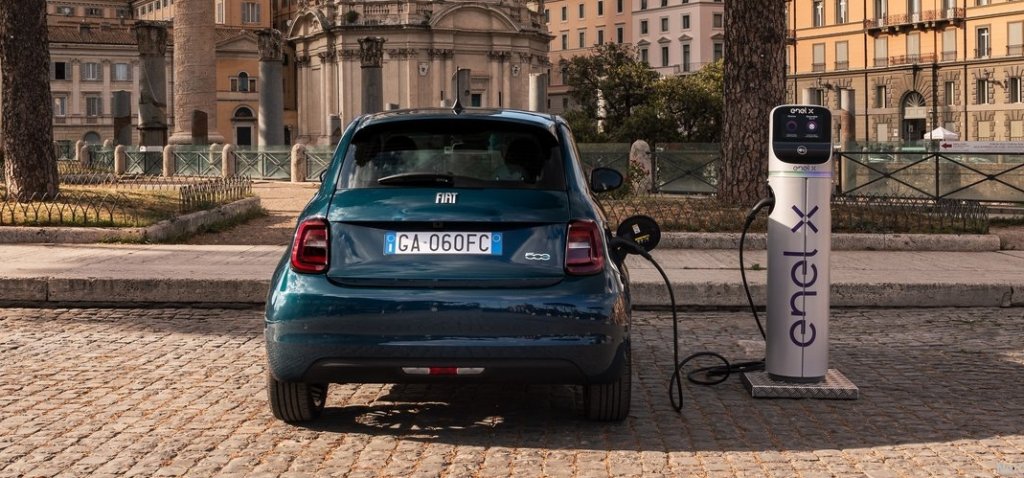 Fiat 500 La Prima 2021 1280 0b