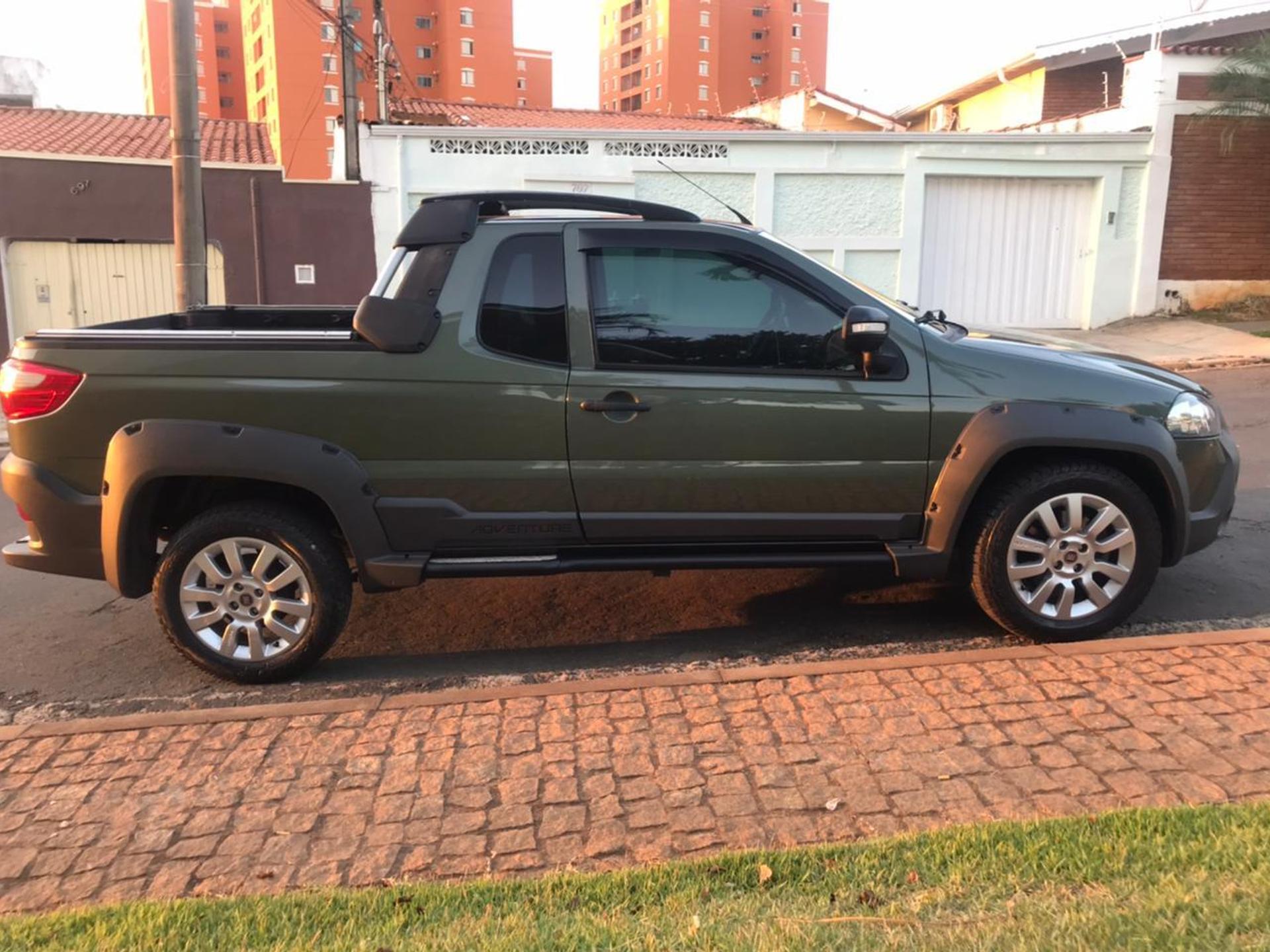 Fiat Strada Adventure blindada