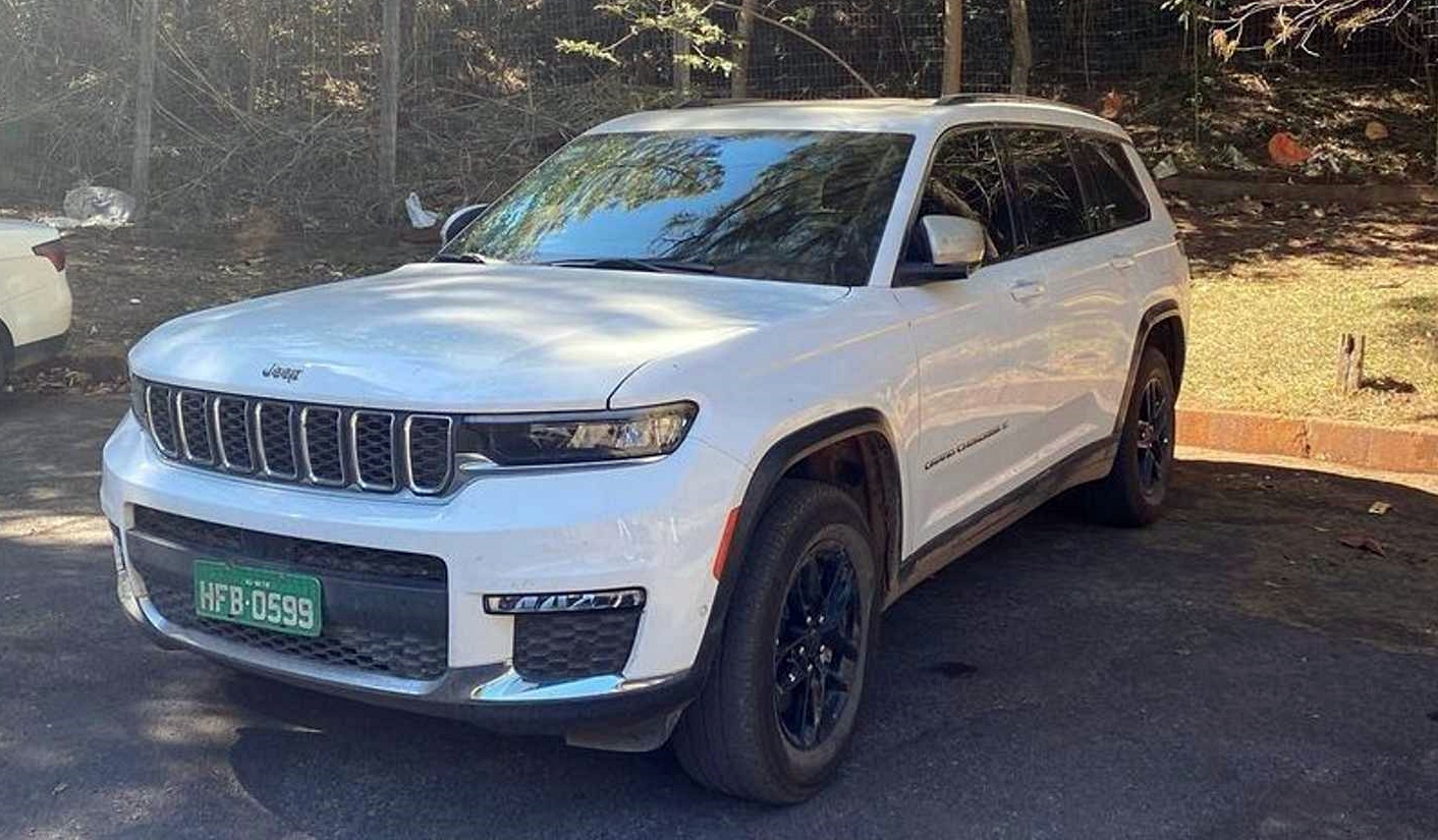 Flagra Jeep Grand Cherokee L (5)