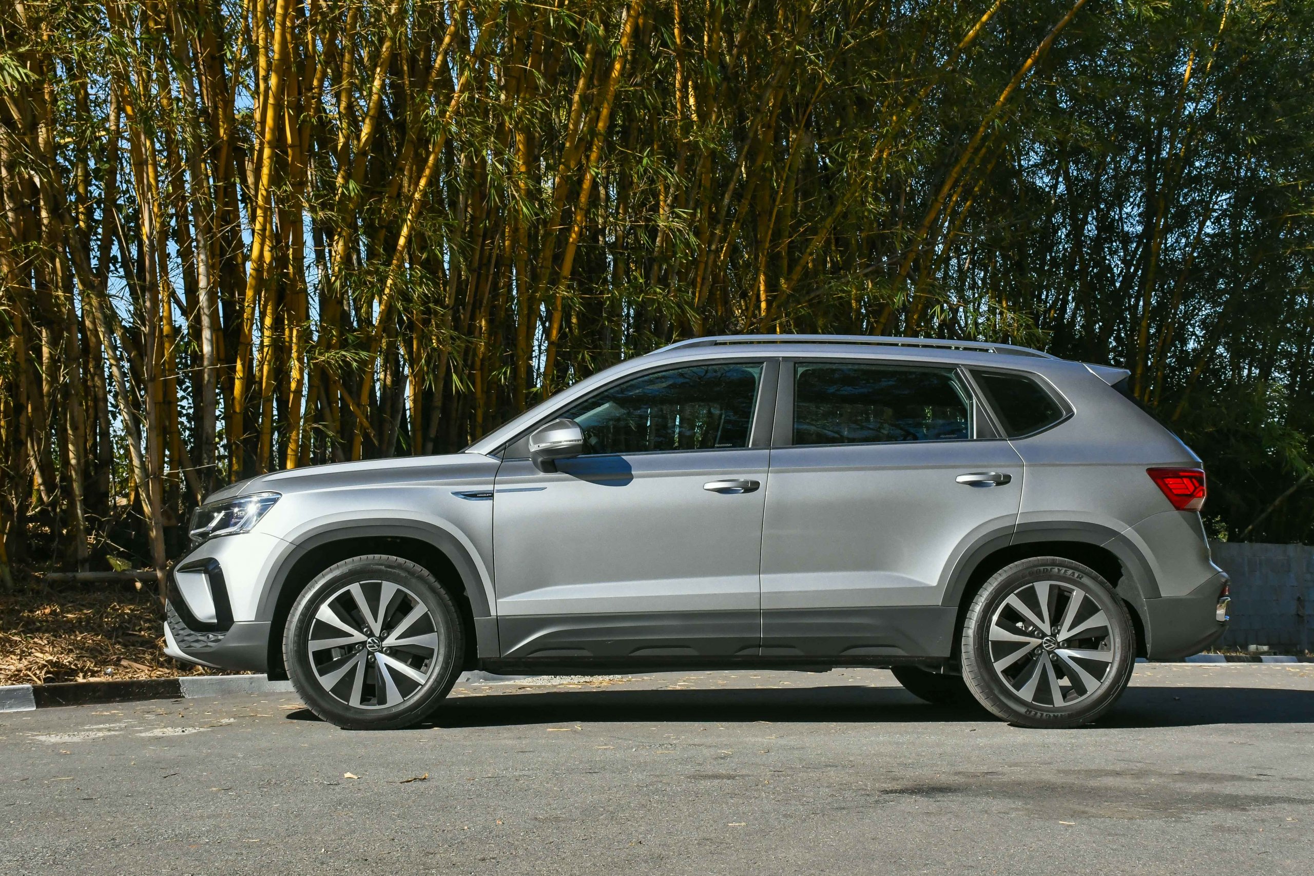 Volkswagen Taos Highline 250 Tsi 6955