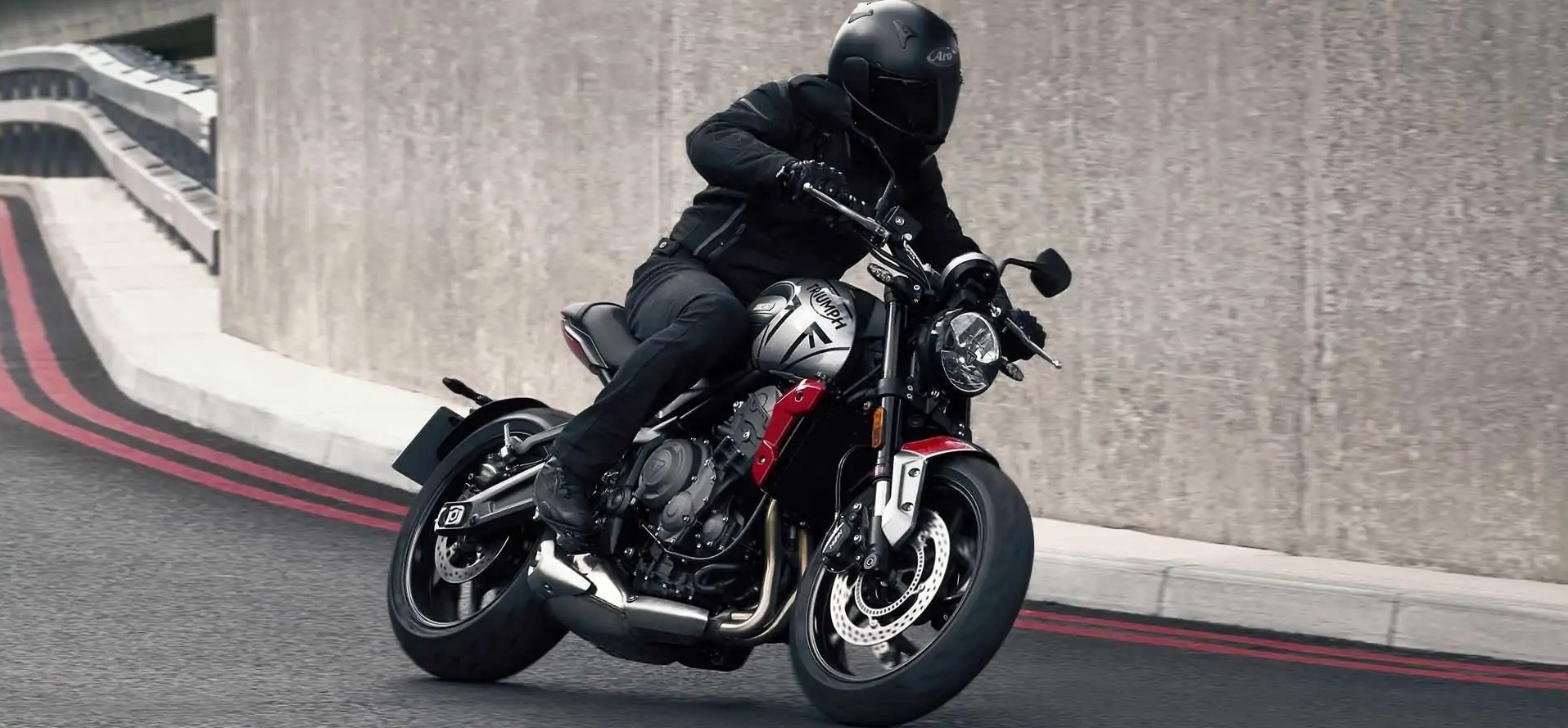 Triumph Trident Destacada 2