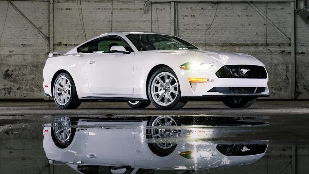 Mustang Ice White Edition 0001