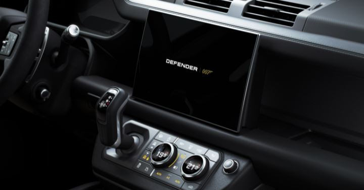 Land Rover Defender V8 "Bond Edition"