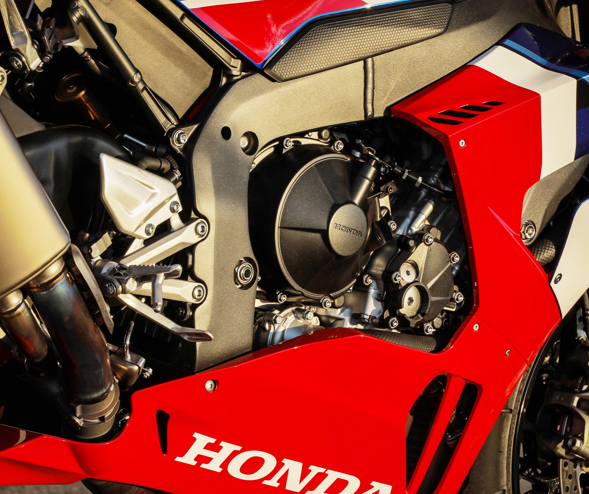 Cbr 1000rr R Fireblade Sp Det (41)
