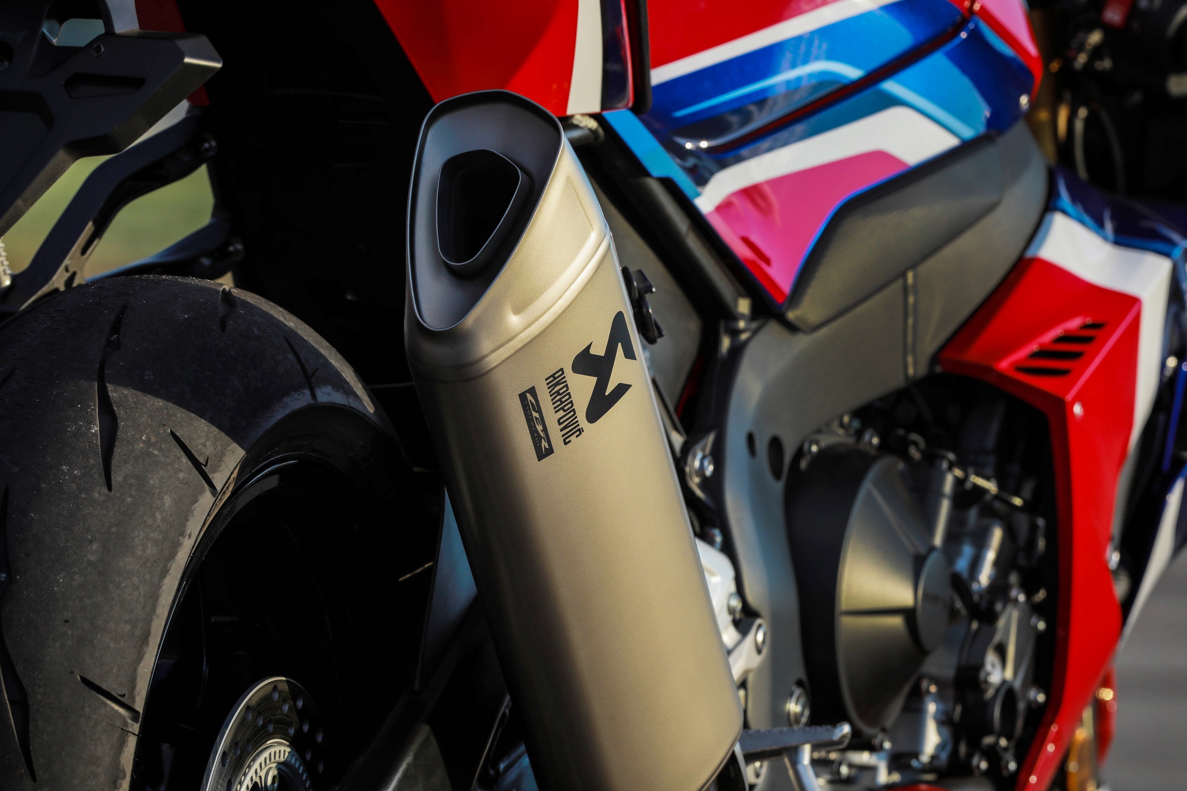 Cbr 1000rr R Fireblade Sp Det (37)