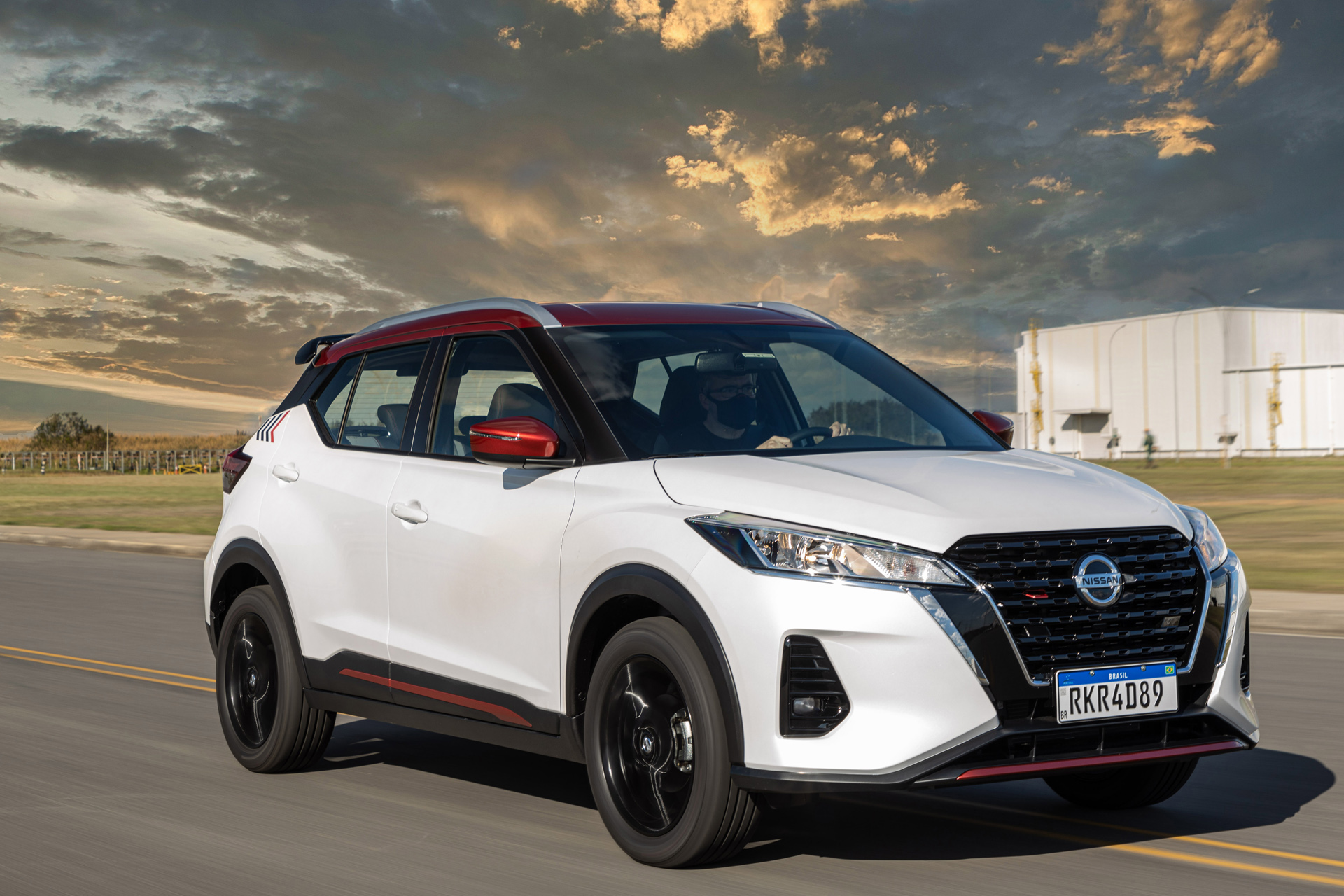 Nissan Kicks XPlay
