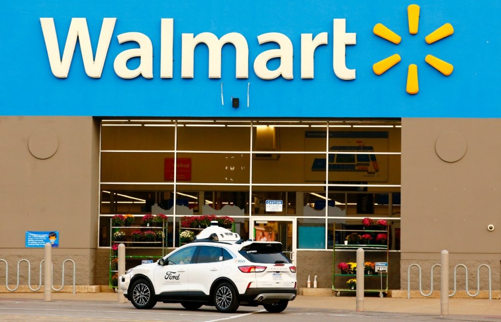 Ford Lança Serviço De Entrega Com Carro Autônomo Ford Escape Walmart (1)