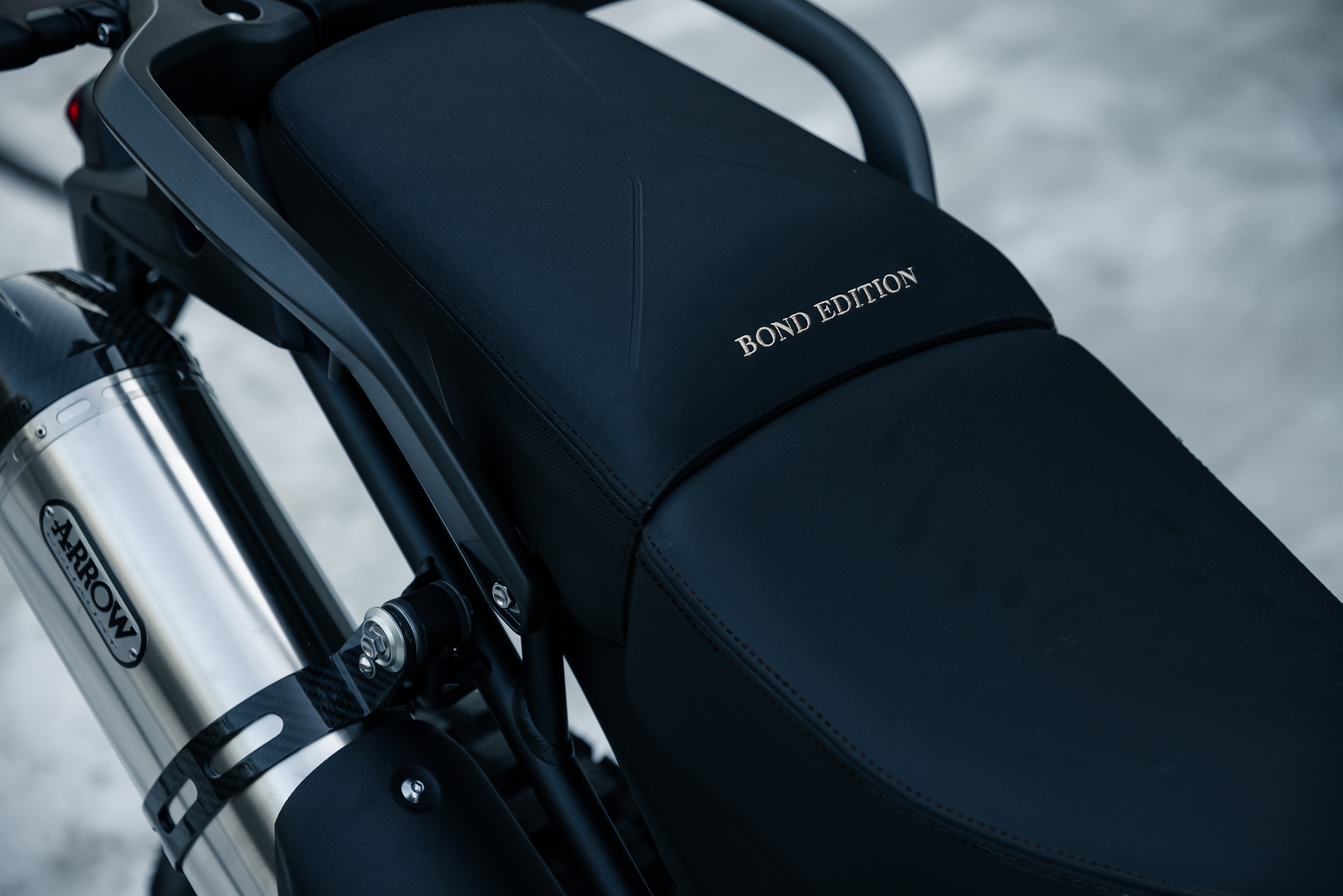 Triumph Tiger 900 Bond Edition 4