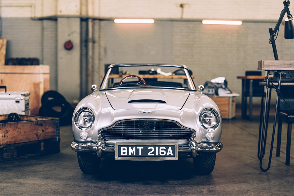 Réplica Aston Martin DB5 "Junior" do filme 007 Sem Tempo Para Morrer