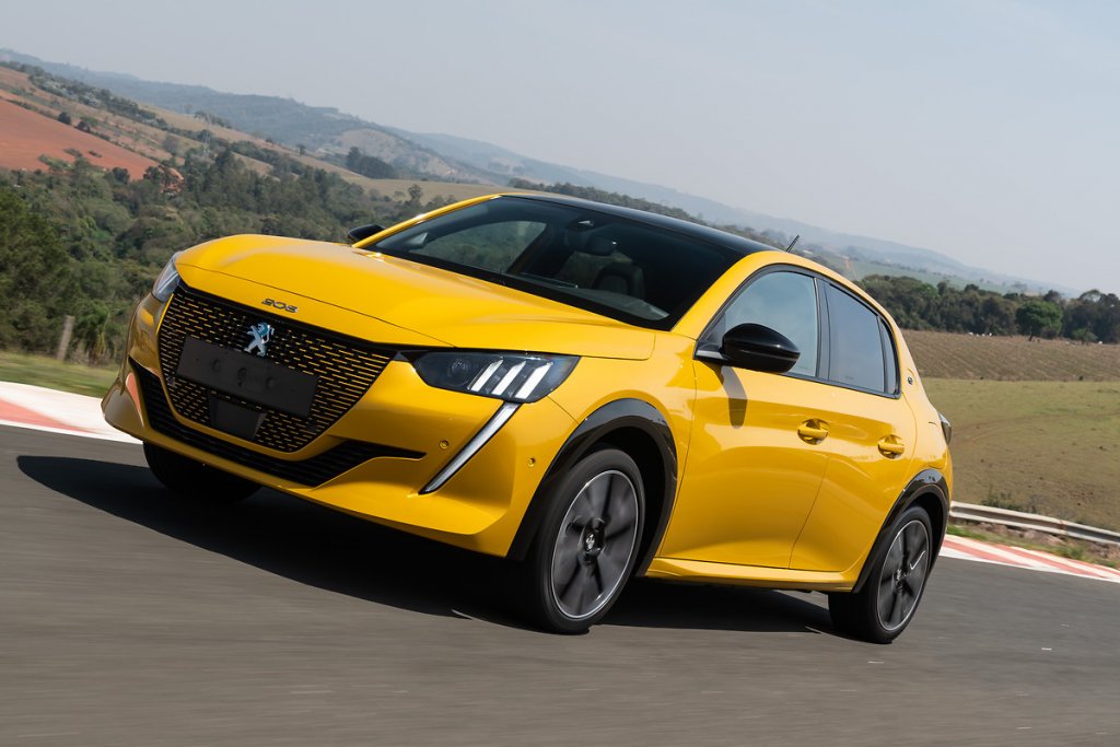Peugeot E 208 Gt (4)
