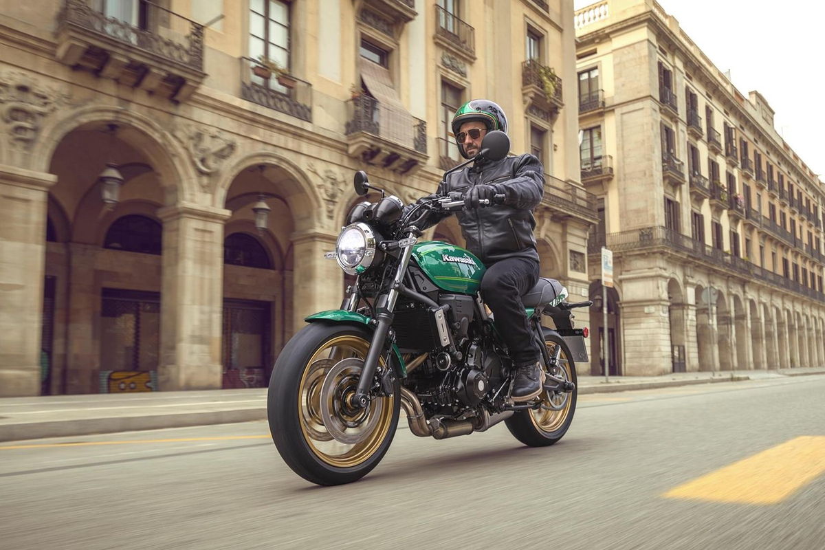 Kawasaki Z 650 Rs (2)