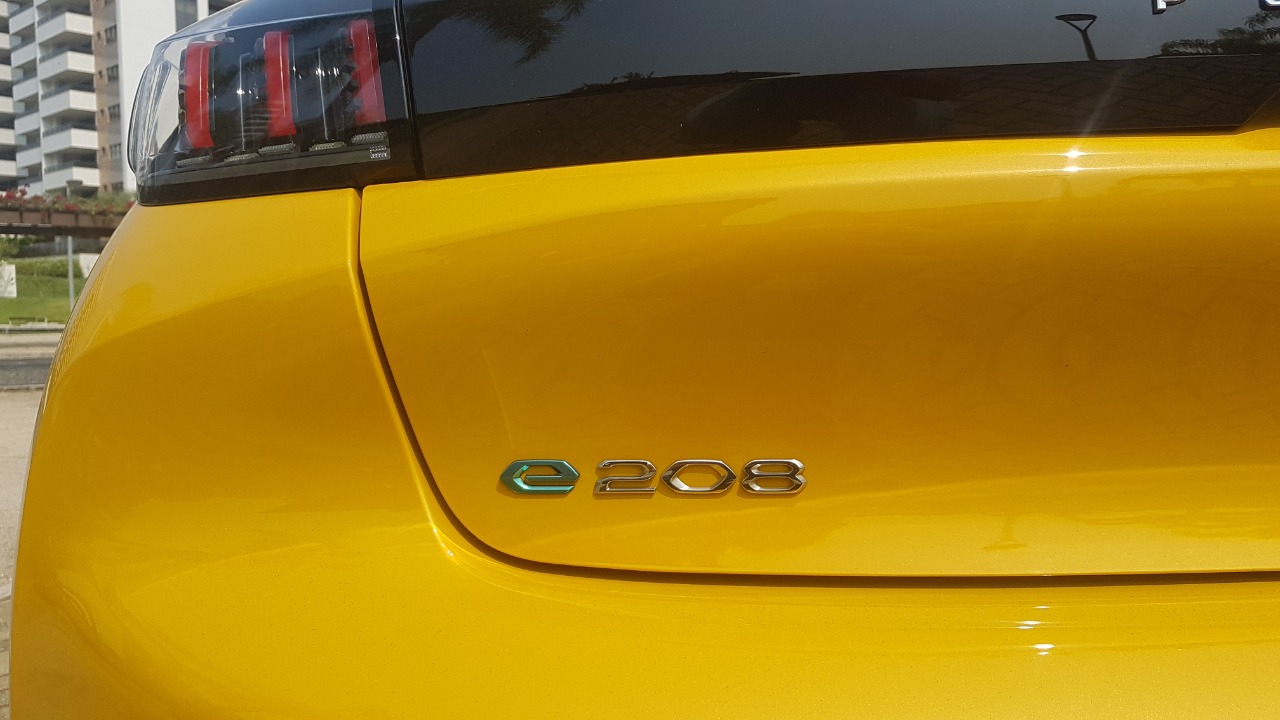Peugeot E 208 Gt (4)
