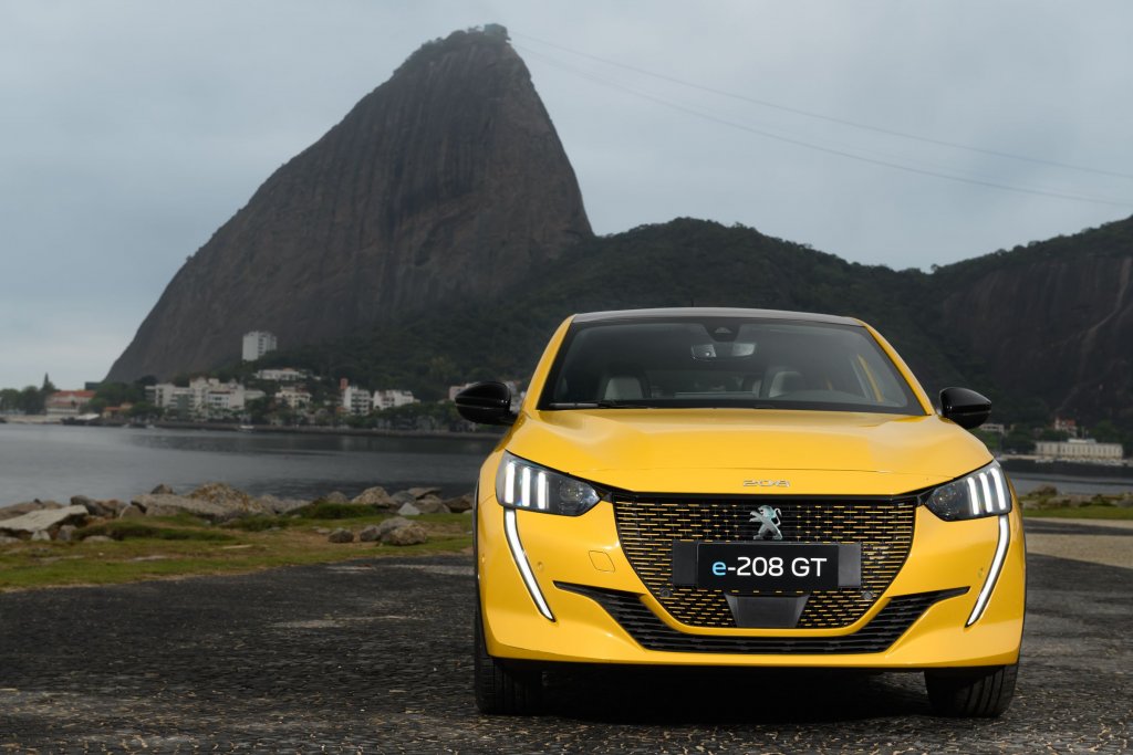 Peugeote208gt 24 Large