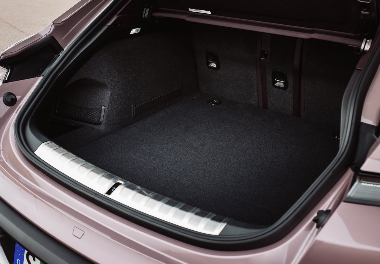 Porsche Taycan 4 Cross Turismo 2022 1280 87 (1)