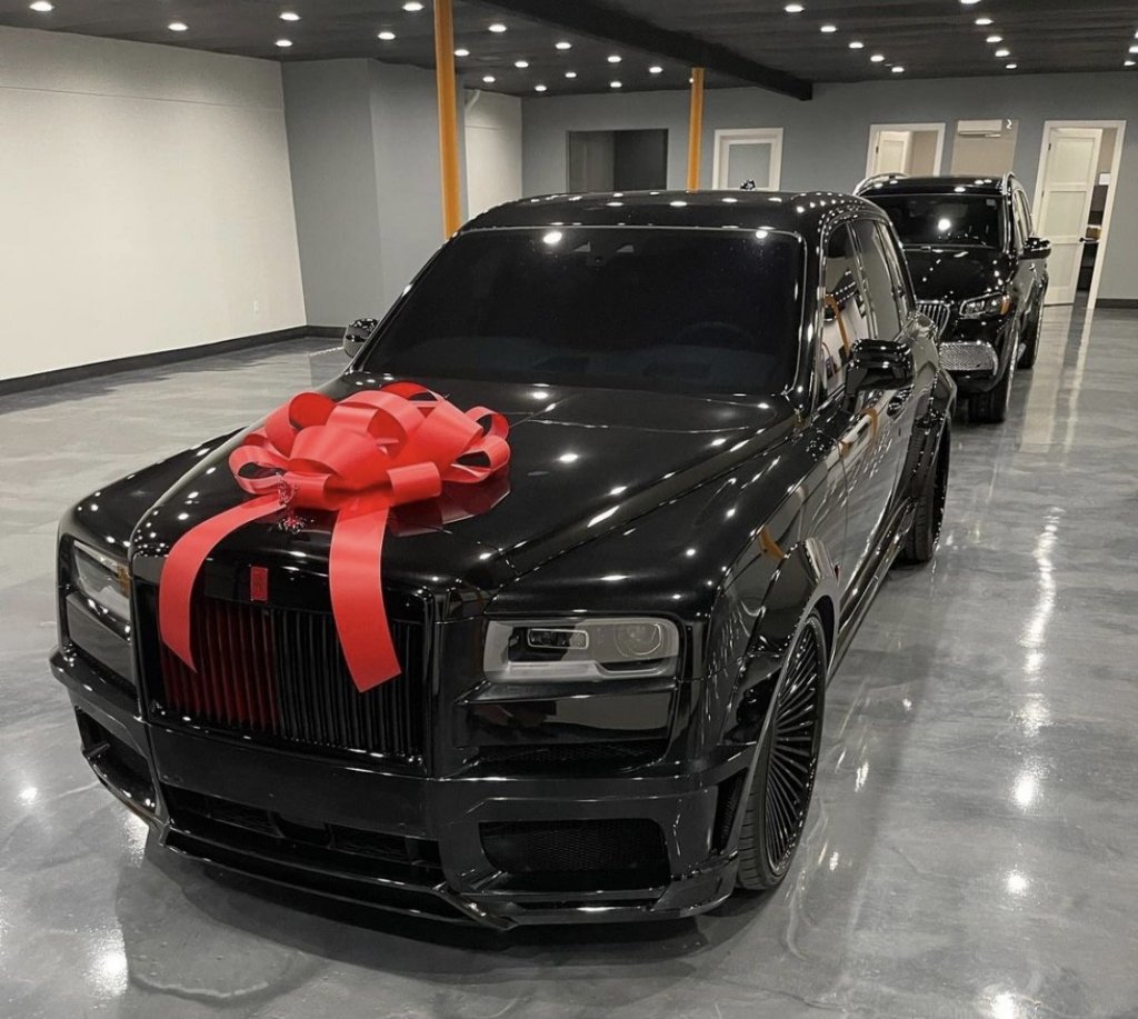 Lamelo Ball Charlotte Hornets Rolls Royce Cullinan