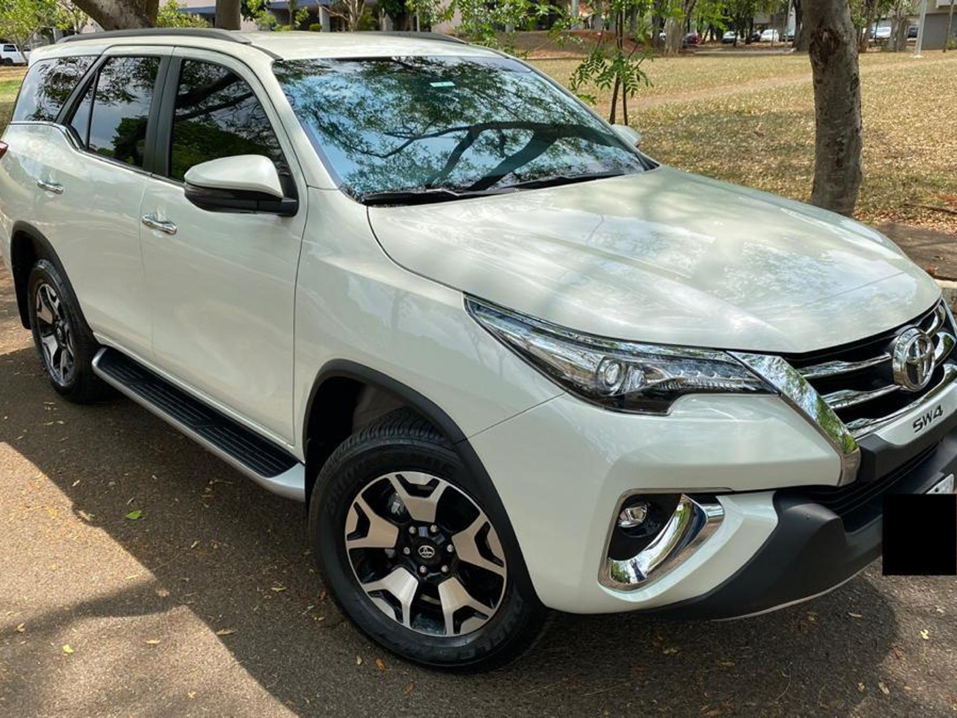 Toyota Hilux Sw4 2.8 Srx Diamond 4x4 7 Lugares 16v Turbo Intercooler Diesel 4p Automatico Wmimagem14584940143