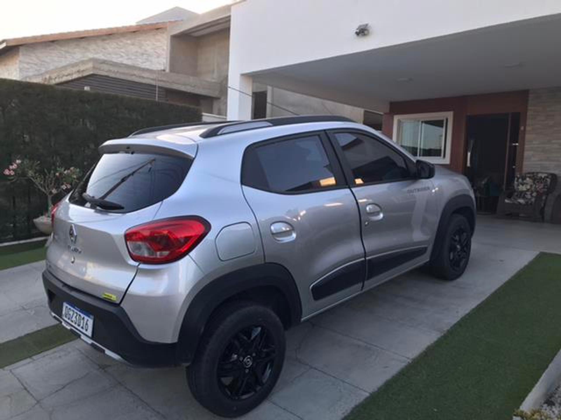 Renault Kwid 1.0 12v Sce Flex Outsider Manual Wmimagem20524297723