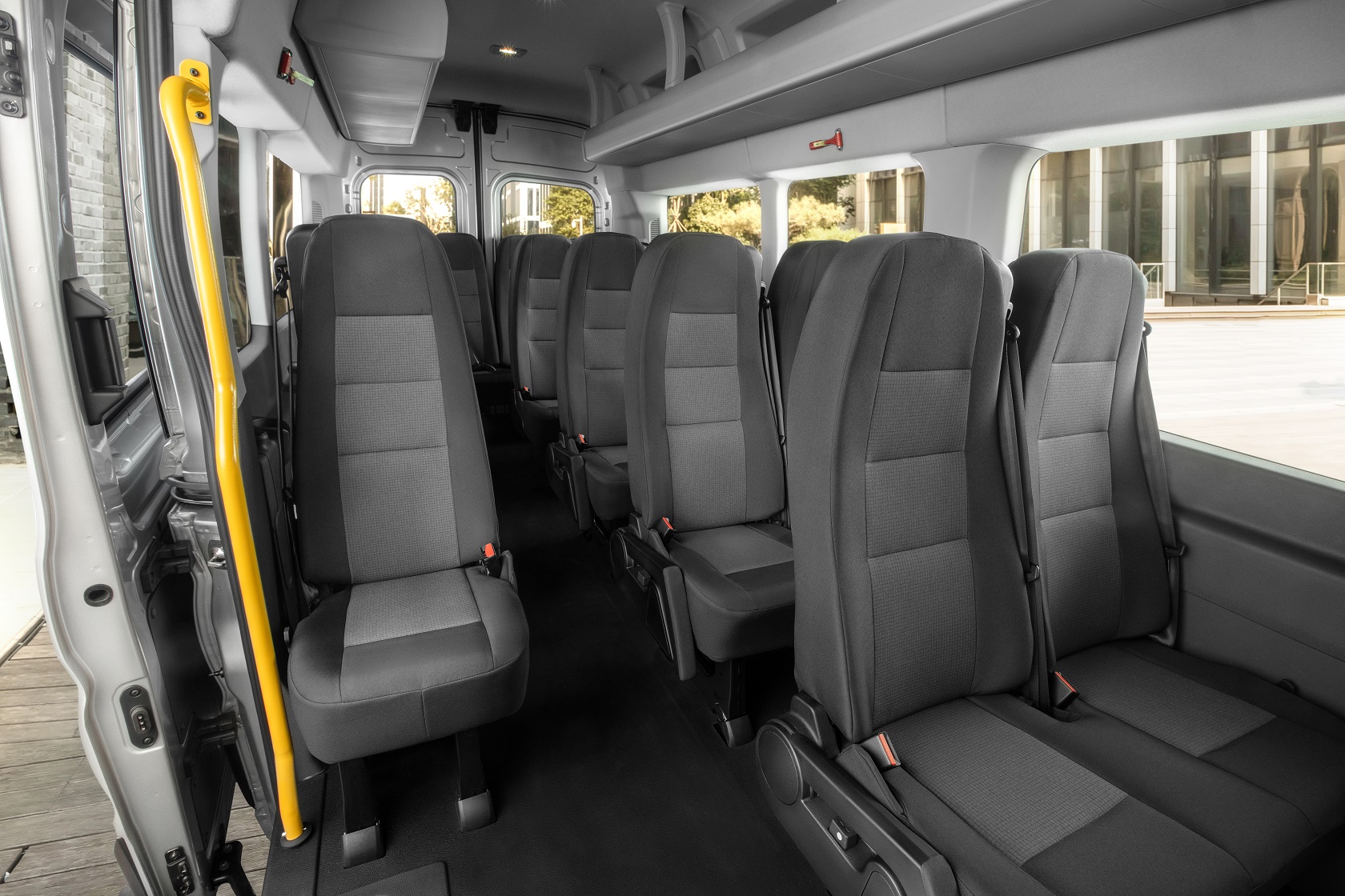Fordtransitminibus 7
