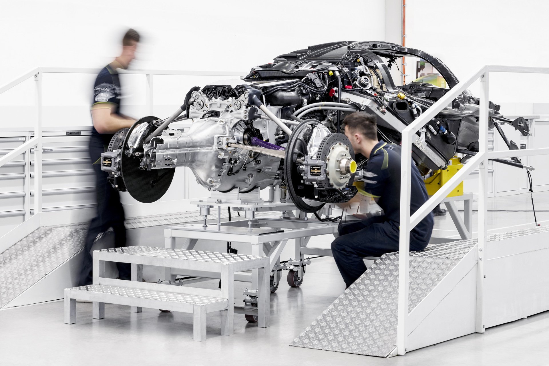 2022 Aston Martin Valkyrie 4