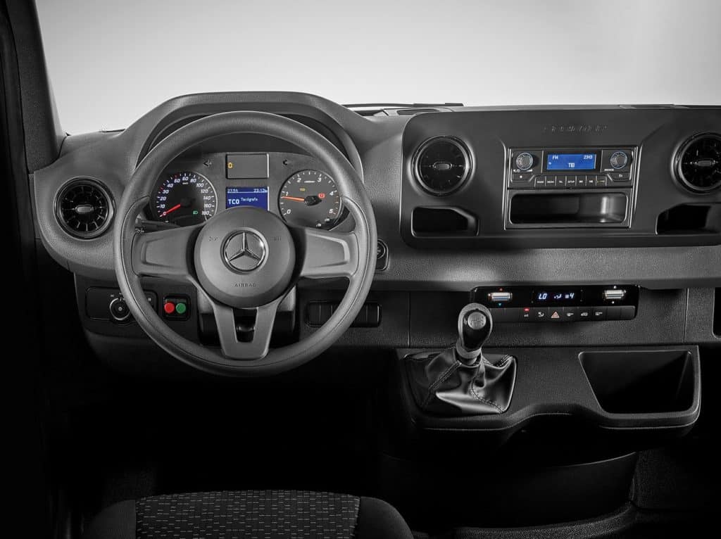 Mercedes Benz Sprinter Van 9 1024x766