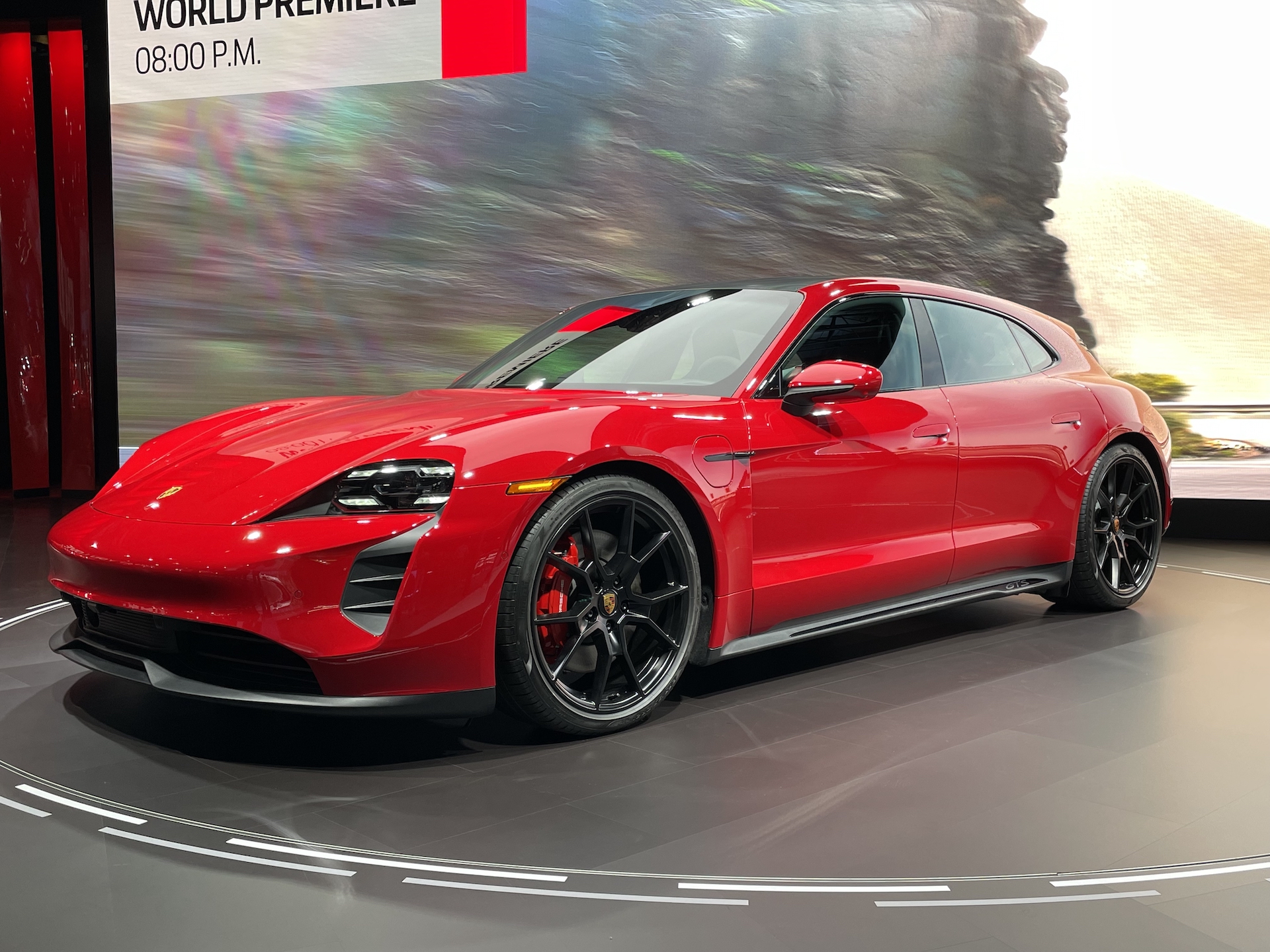 Porsche Taycan Sport Turimo GTS