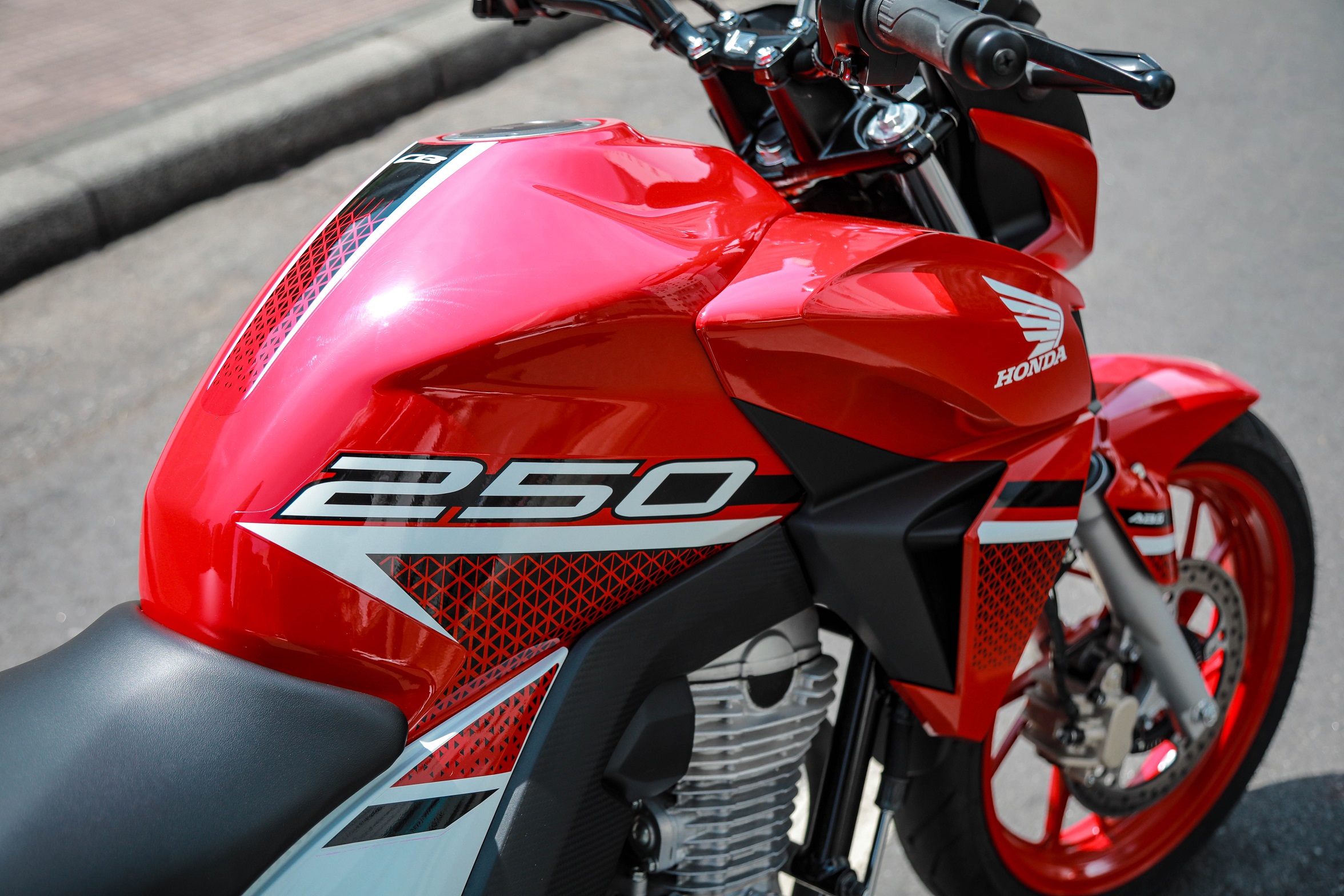 Honda Cb 250 Twister 2022 (7)