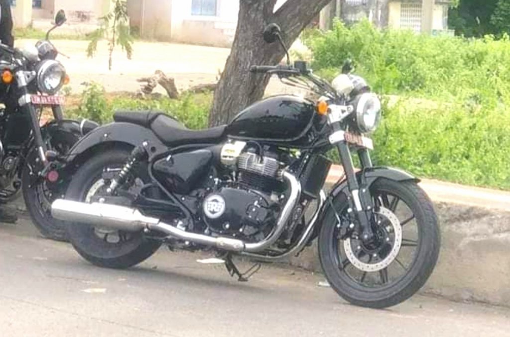 Royal Enfield Cruiser 650 3 1